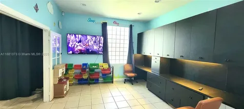 646 W Palm Drive Florida City FL 33034