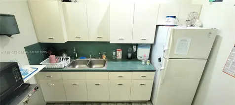 646 W Palm Drive Florida City FL 33034
