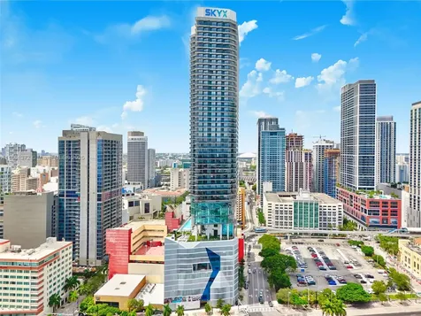 398 NE 5th Street Miami FL 33132