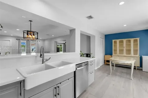 13711 Madison Street Miami FL 33176