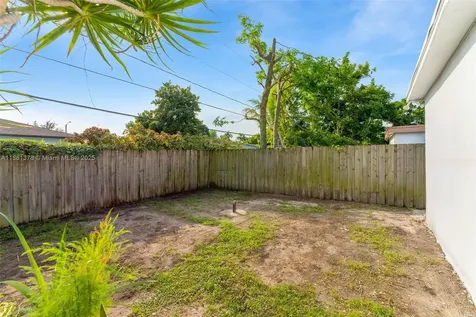 13711 Madison Street Miami FL 33176