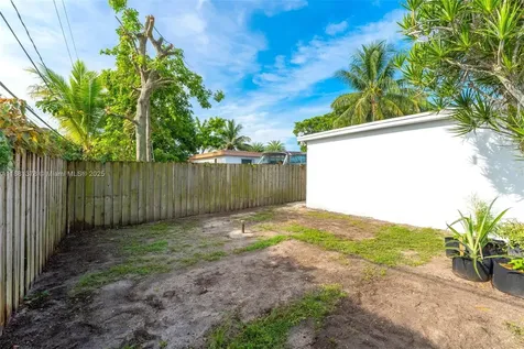 13711 Madison Street Miami FL 33176