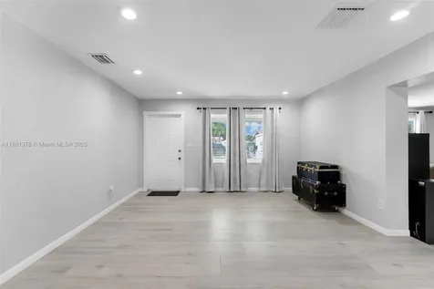 13711 Madison Street Miami FL 33176