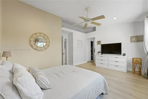 1324 NW 126th Avenue Sunrise FL 33323