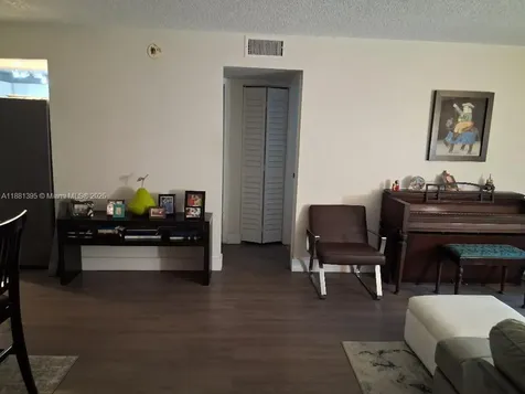 1400 St Charles Place Pembroke Pines FL 33026