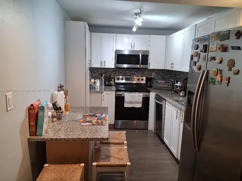 1400 St Charles Place Pembroke Pines FL 33026