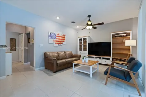 13704 S Garden Cove Circle Davie FL 33325