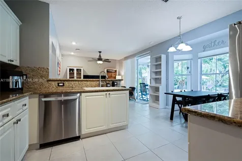 13704 S Garden Cove Circle Davie FL 33325