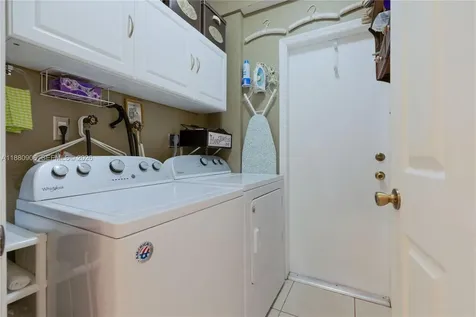 13704 S Garden Cove Circle Davie FL 33325