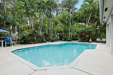 13704 S Garden Cove Circle Davie FL 33325