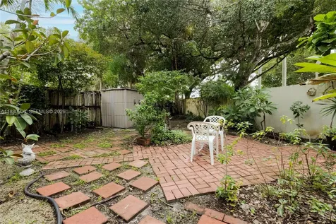 13704 S Garden Cove Circle Davie FL 33325