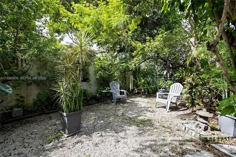 13704 S Garden Cove Circle Davie FL 33325