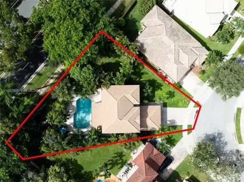 13704 S Garden Cove Circle Davie FL 33325