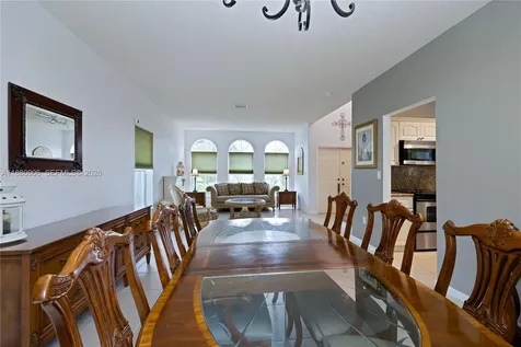 13704 S Garden Cove Circle Davie FL 33325