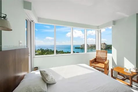 400 S Pointe Drive Miami Beach FL 33139