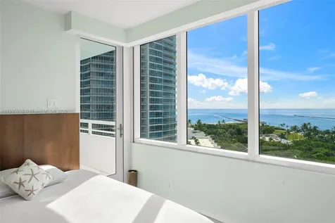 400 S Pointe Drive Miami Beach FL 33139