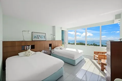 400 S Pointe Drive Miami Beach FL 33139