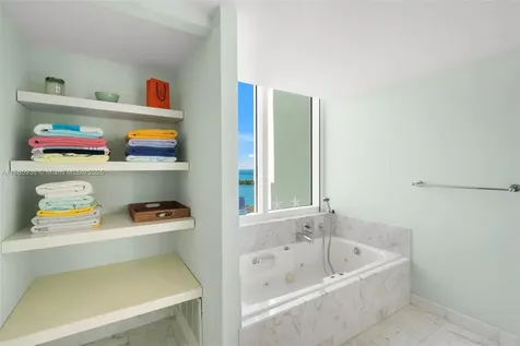 400 S Pointe Drive Miami Beach FL 33139