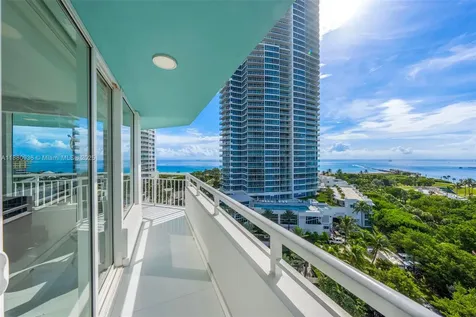 400 S Pointe Drive Miami Beach FL 33139