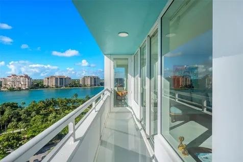 400 S Pointe Drive Miami Beach FL 33139