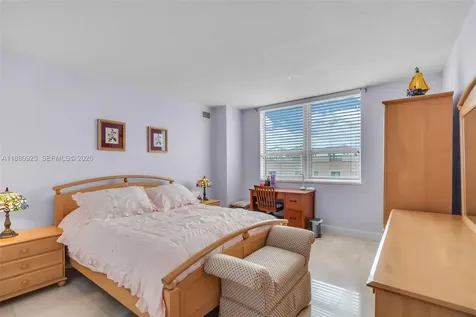 3232 SW 22nd Terrace Miami FL 33145