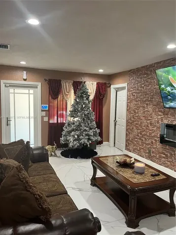 7130 NW 21st Court Miami FL 33147