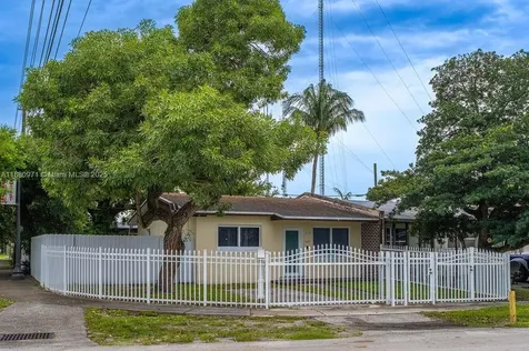 5551 SW 37th Street West Park FL 33023
