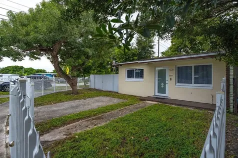 5551 SW 37th Street West Park FL 33023