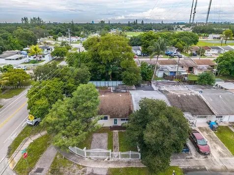 5551 SW 37th Street West Park FL 33023
