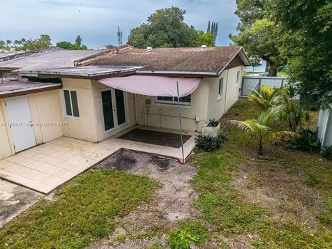 5551 SW 37th Street West Park FL 33023