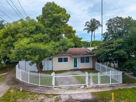 5551 SW 37th Street West Park FL 33023