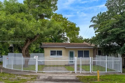 5551 SW 37th Street West Park FL 33023