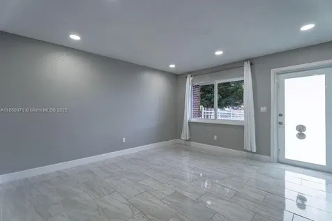 5551 SW 37th Street West Park FL 33023