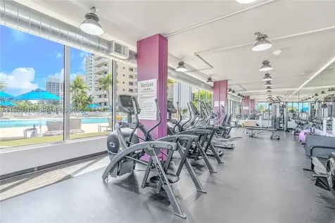 100 Lincoln Road Miami Beach FL 33139