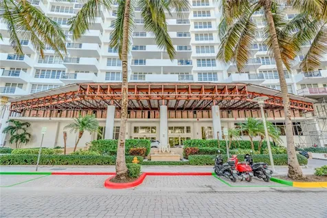 100 Lincoln Road Miami Beach FL 33139