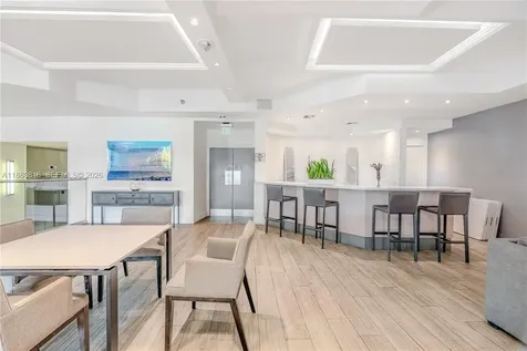 100 Lincoln Road Miami Beach FL 33139