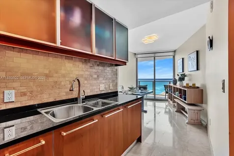 3101 S Ocean Drive Hollywood FL 33019