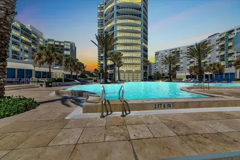 3101 S Ocean Drive Hollywood FL 33019