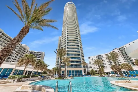3101 S Ocean Drive Hollywood FL 33019
