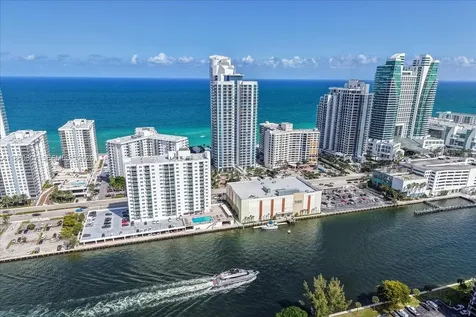 3101 S Ocean Drive Hollywood FL 33019