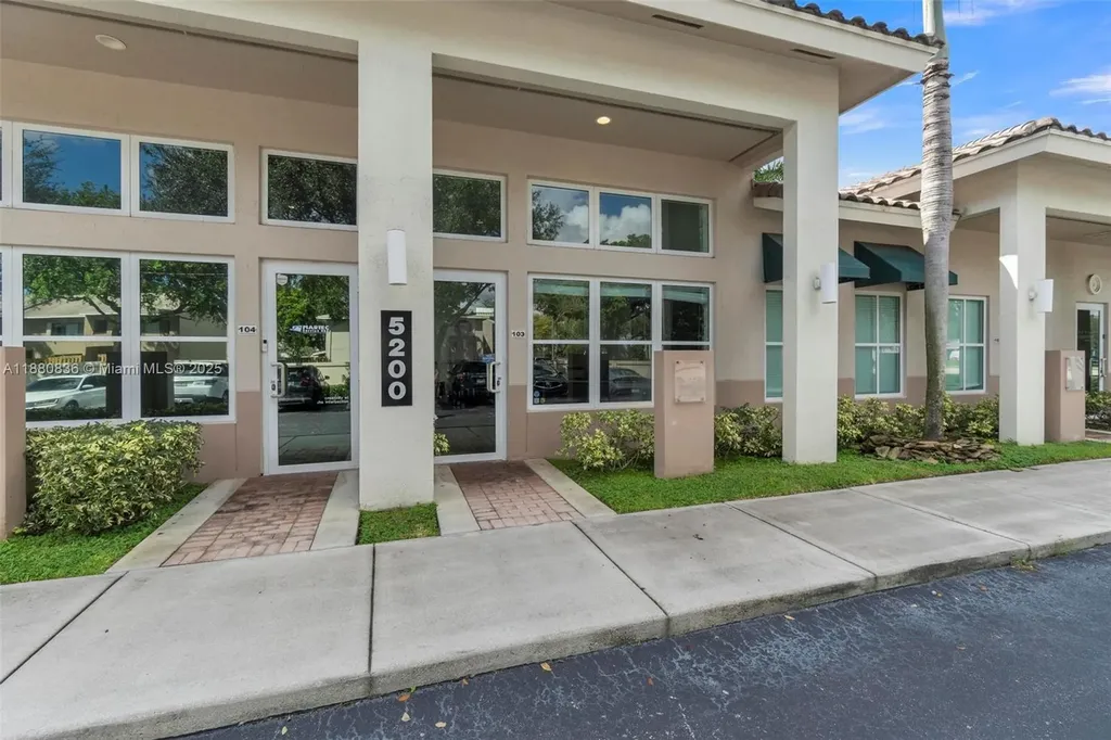 5200 S University Drive Davie FL 33328