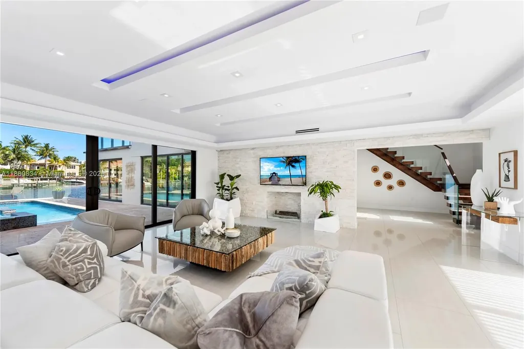 1025 Diplomat Parkway Hollywood FL 33019