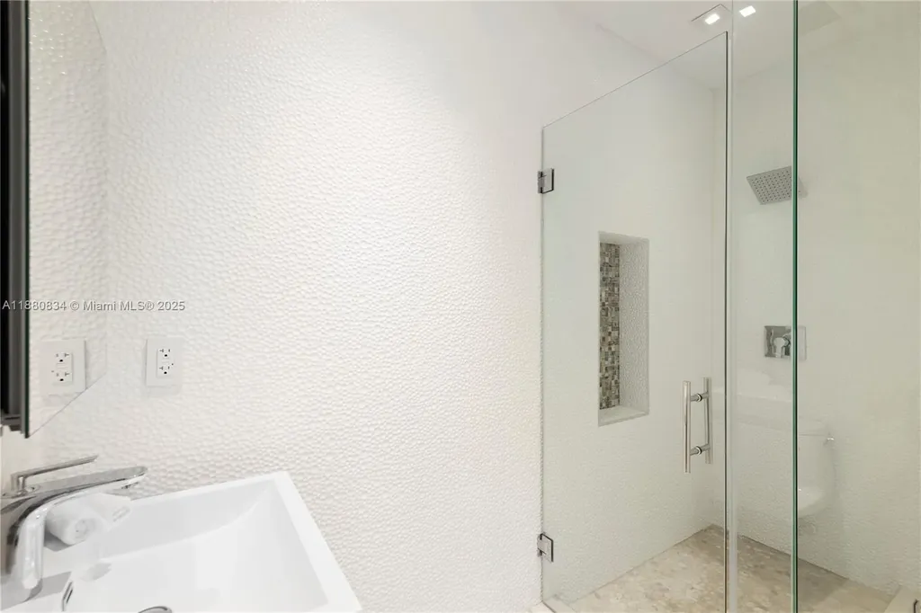 1025 Diplomat Parkway Hollywood FL 33019