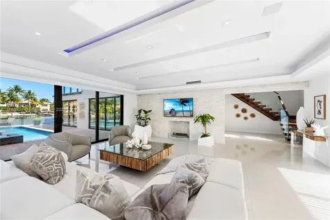 1025 Diplomat Parkway Hollywood FL 33019