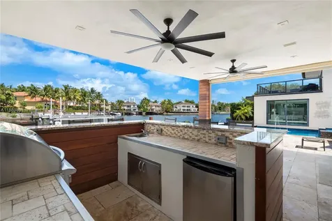 1025 Diplomat Parkway Hollywood FL 33019