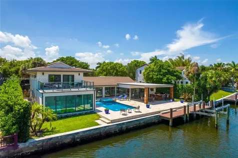 1025 Diplomat Parkway Hollywood FL 33019
