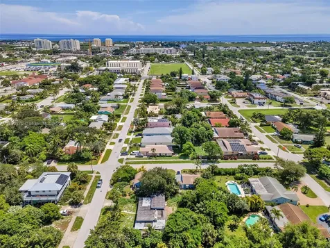 310 SW 1st Avenue Boynton Beach FL 33435