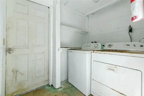 310 SW 1st Avenue Boynton Beach FL 33435