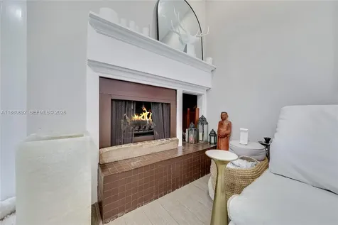 2768 Day Avenue Miami FL 33133