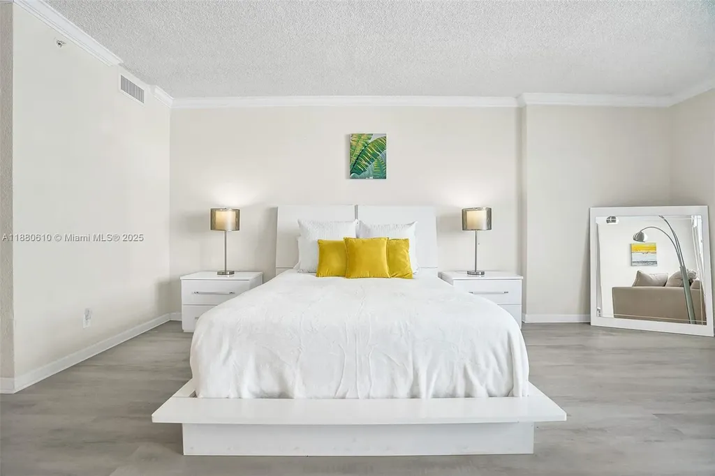 2501 S Ocean Drive Hollywood FL 33019